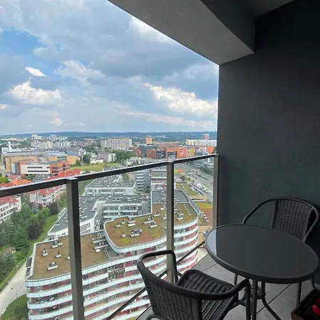 Premium 156 アパート