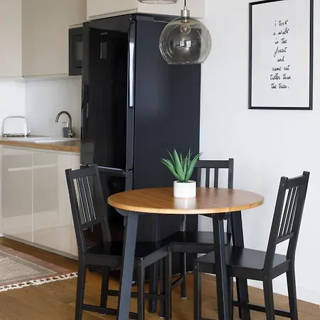 Premium 156 アパート ジェシュフ